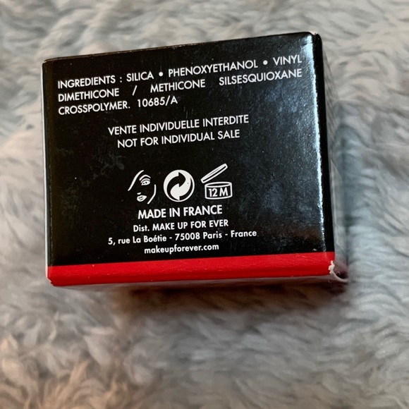 MAKE UP FOR EVER Ultra HD Loose Powder - Picture 2 of 5